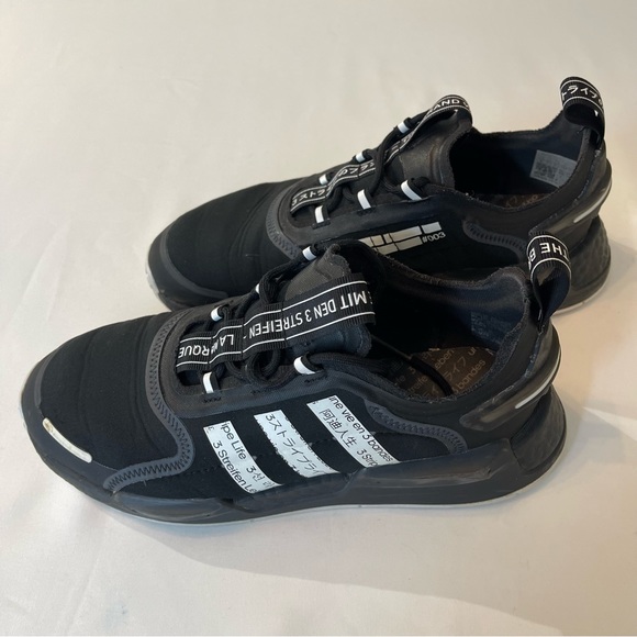 Adidas Streifen , men’s size 8 , black , good condition , preowned - Picture 2 of 4